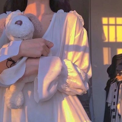 爬墙新娘年十八。